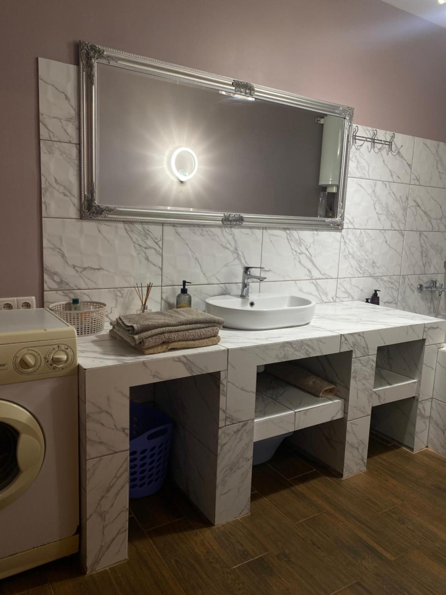 אומן Flat in the center of the city מראה חיצוני תמונה